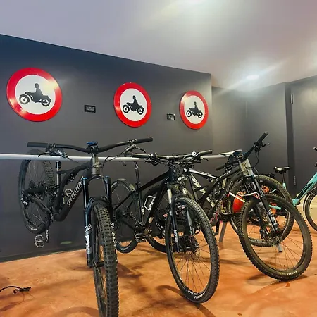 فندق Andreas كنازاي